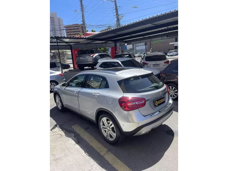 Mercedes-benz GLA 250 Prata 1