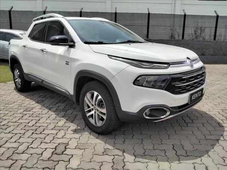 Fiat Toro Branco 1