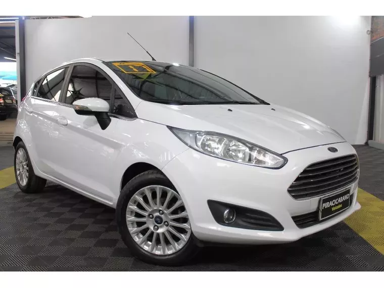 Ford Fiesta Branco 6