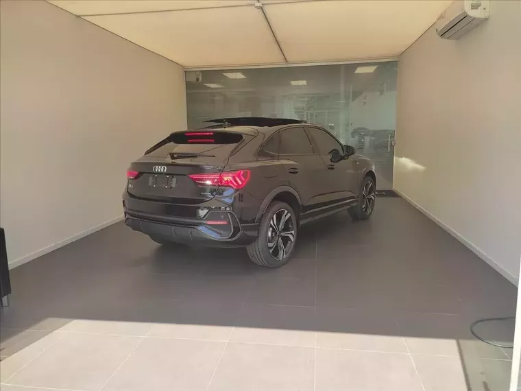 Audi Q3 Preto 2