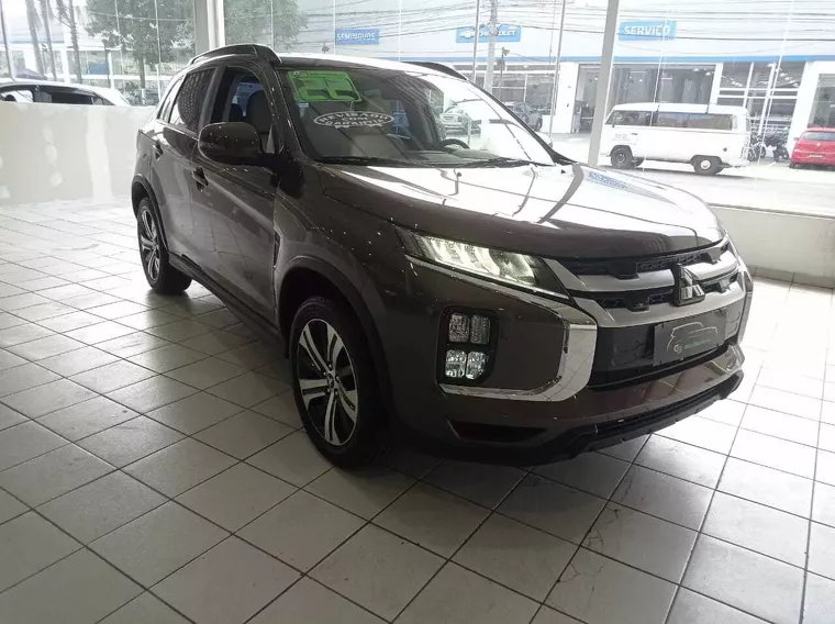 Mitsubishi Outlander Marrom 10