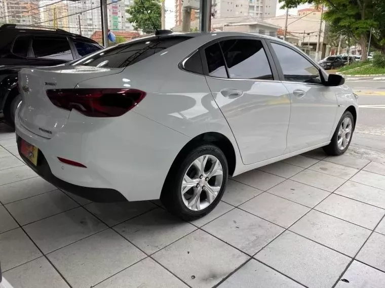 Chevrolet Onix Branco 6