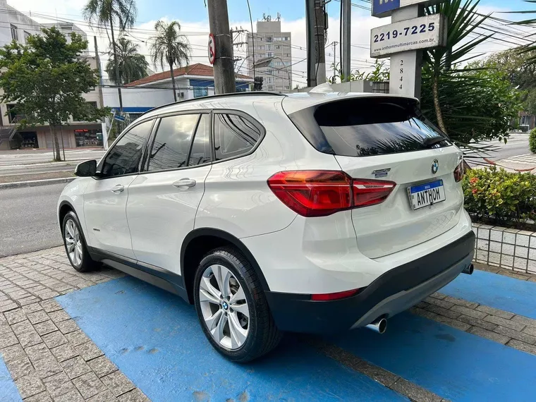 BMW X1 Branco 15