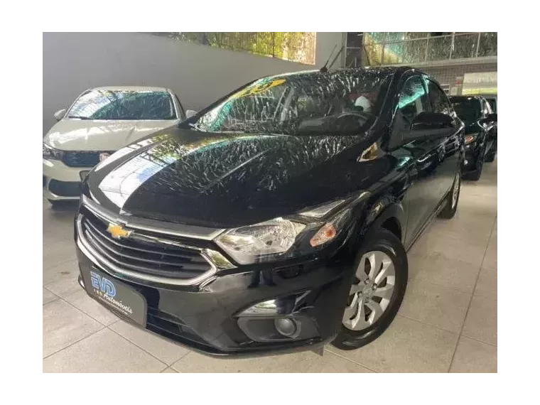 Chevrolet Onix Preto 2