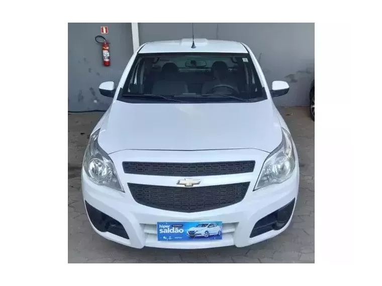 Chevrolet Montana Branco 8