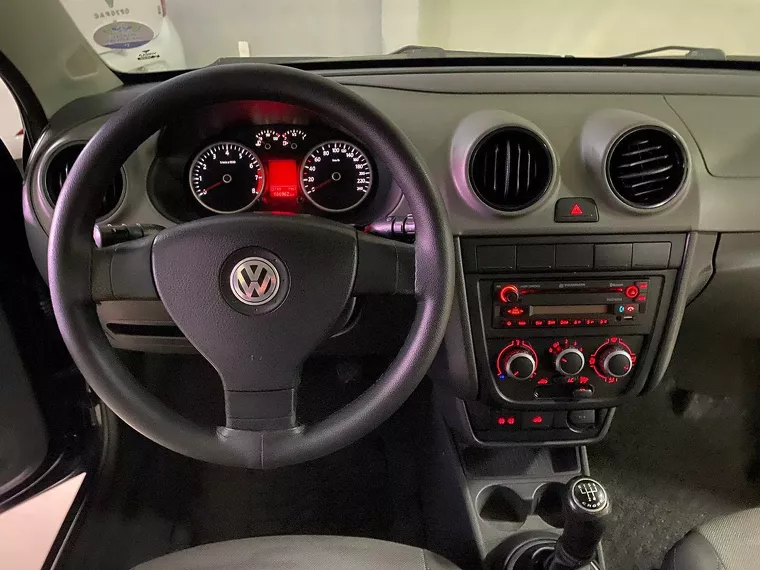 Volkswagen Saveiro Preto 4