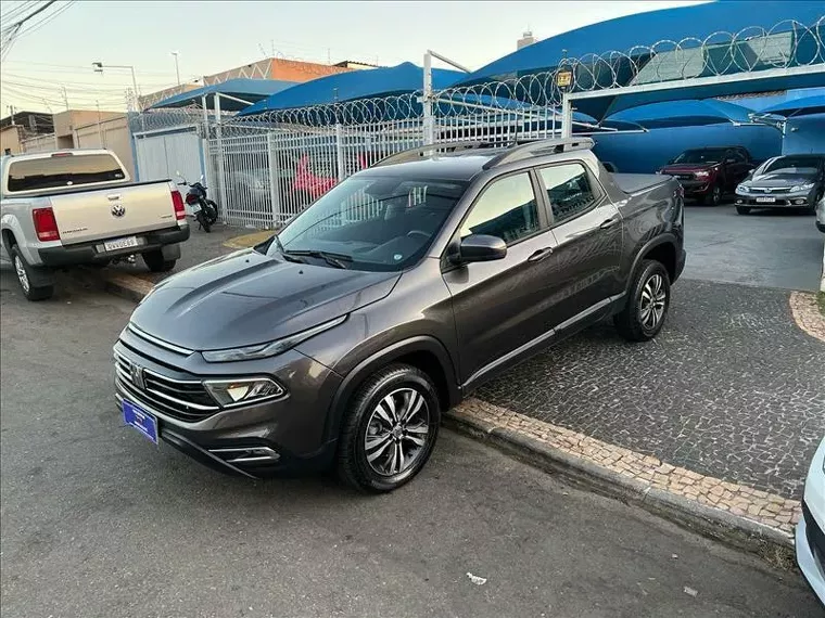 Fiat Toro Cinza 8