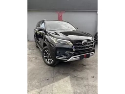 Toyota Hilux SW4