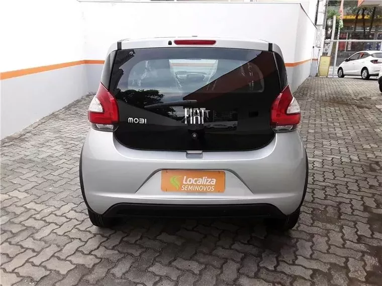 Fiat Mobi Prata 13