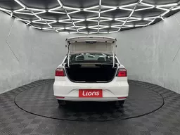 Volkswagen Voyage