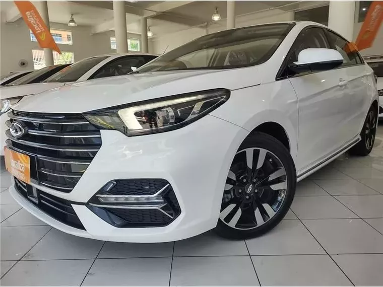 Chery Arrizo 6 Pro Branco 13