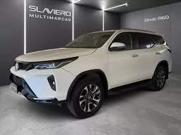 Toyota Hilux SW4