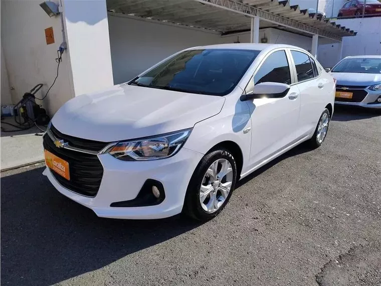 Chevrolet Onix Branco 5