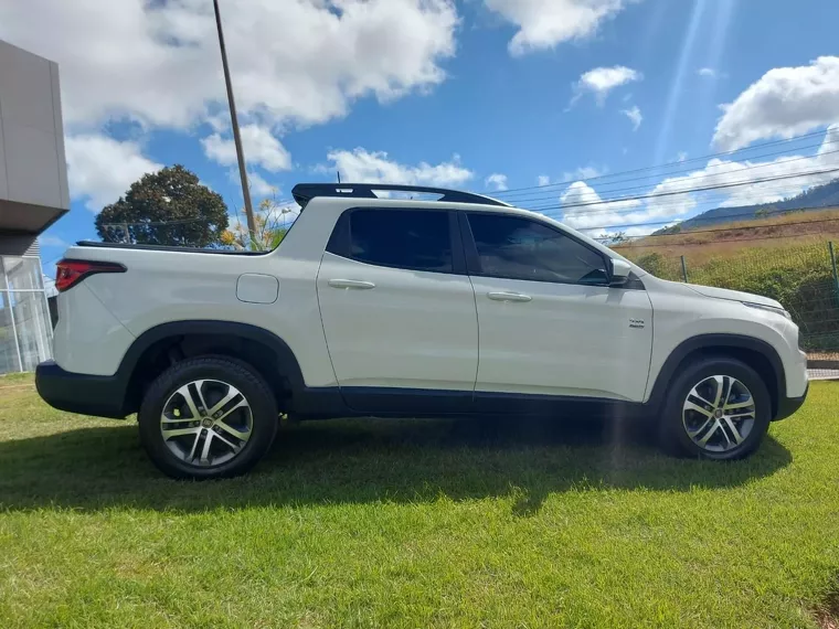 Fiat Toro Branco 10