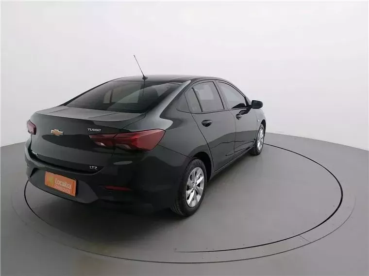 Chevrolet Onix Preto 10