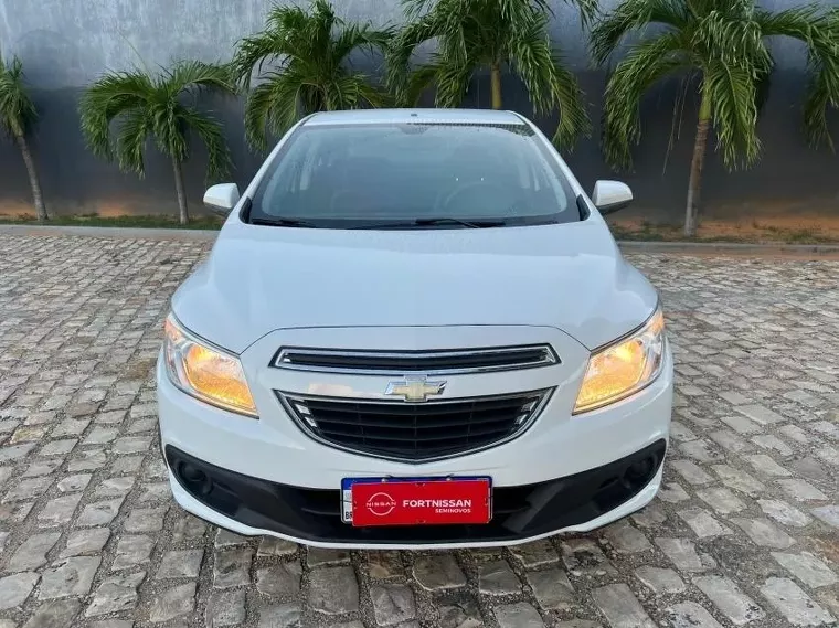 Chevrolet Prisma Branco 9