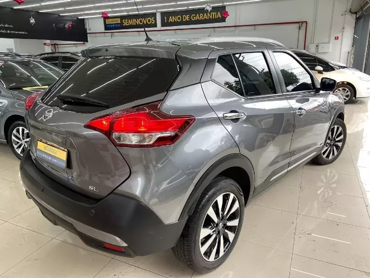 Nissan Kicks Cinza 15