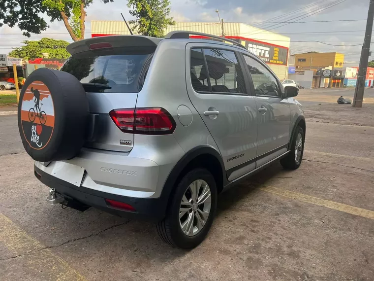 Volkswagen Crossfox Prata 2