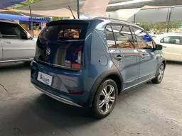 Volkswagen Cross UP
