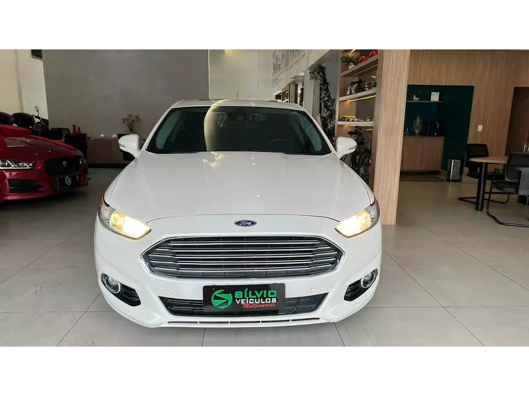 Ford Fusion Branco 8