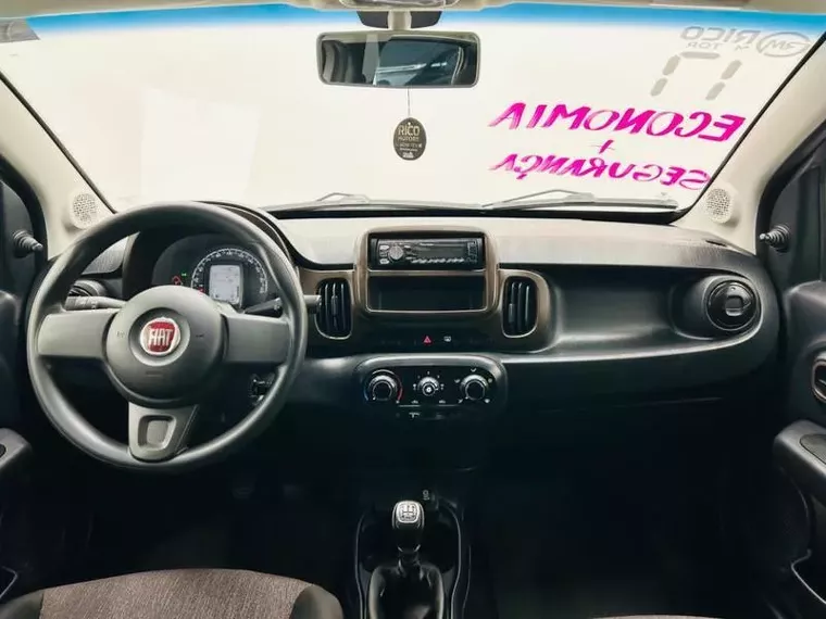 Fiat Mobi Prata 4