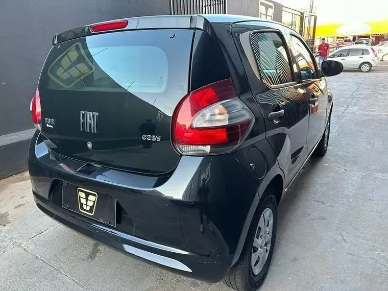 Fiat Mobi Preto 1