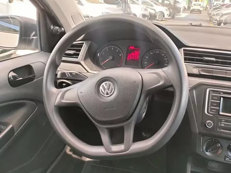 Volkswagen Voyage Prata 4