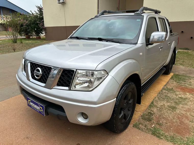 Nissan Frontier Prata 5