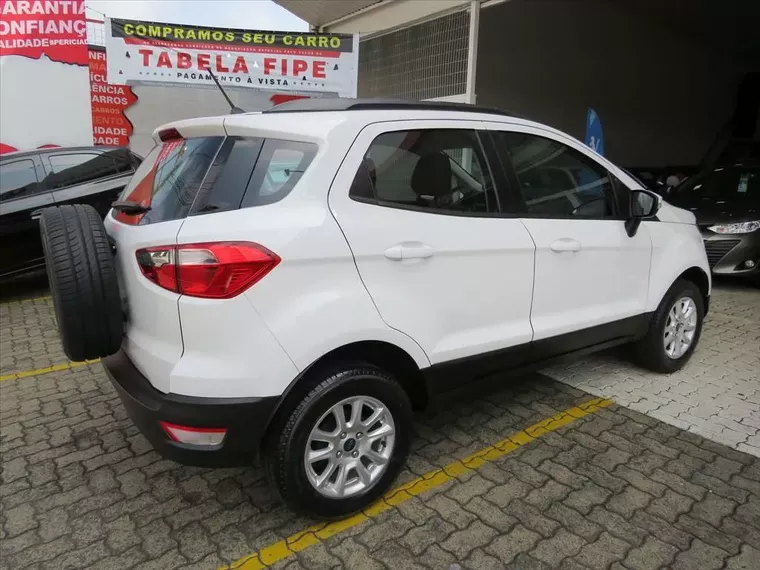 Ford Ecosport Branco 13