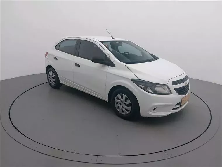 Chevrolet Onix Branco 8