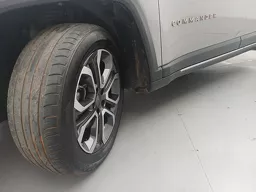 Jeep Commander