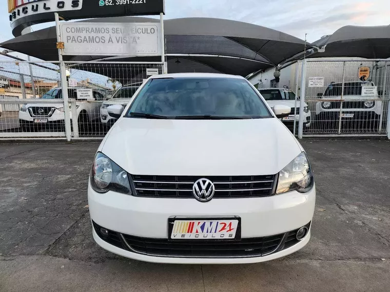 Volkswagen Polo Sedan Branco 16