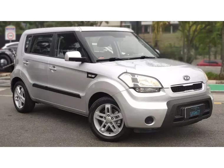 KIA Soul Prata 3