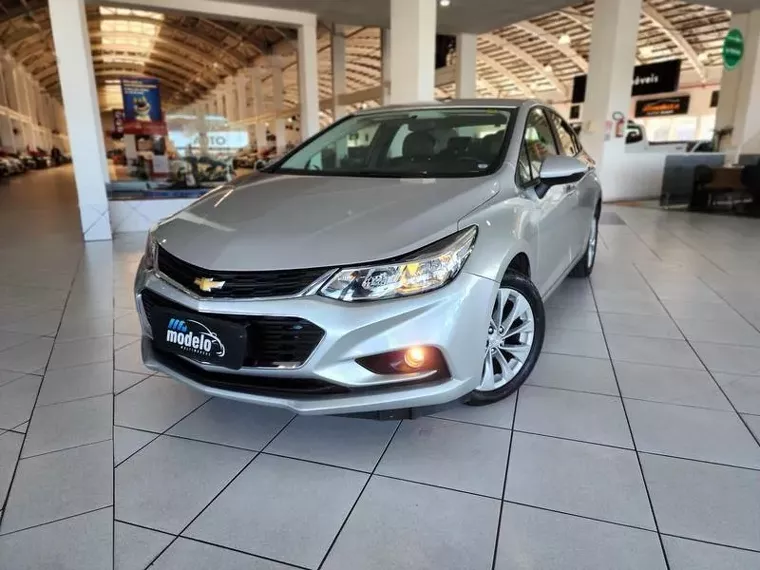 Chevrolet Cruze Prata 1