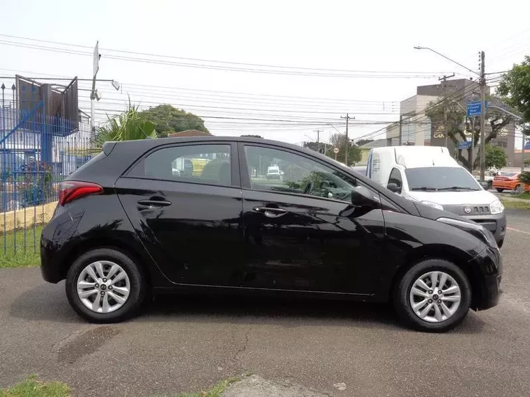 Hyundai HB20 Preto 4