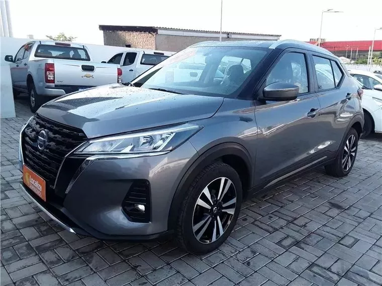 Nissan Kicks Cinza 4