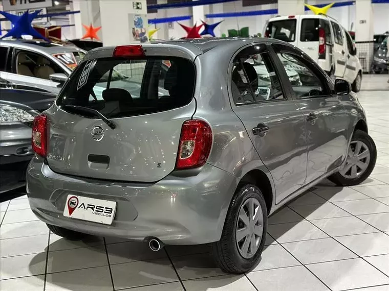 Nissan March Cinza 2