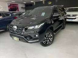 Toyota Hilux SW4