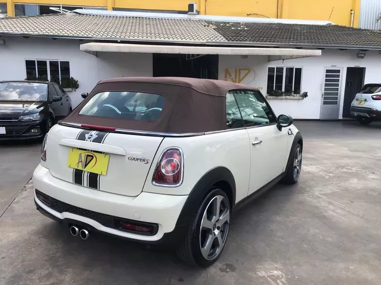 Mini Countryman Branco 13