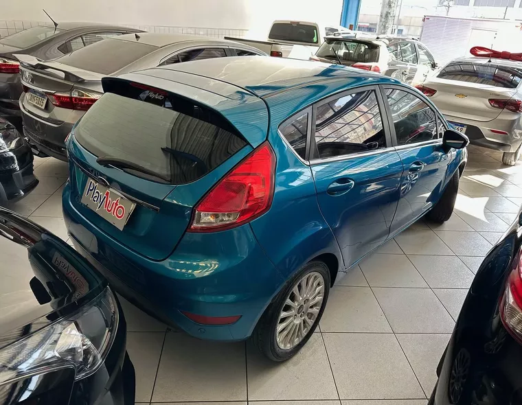 Ford Fiesta Azul 10