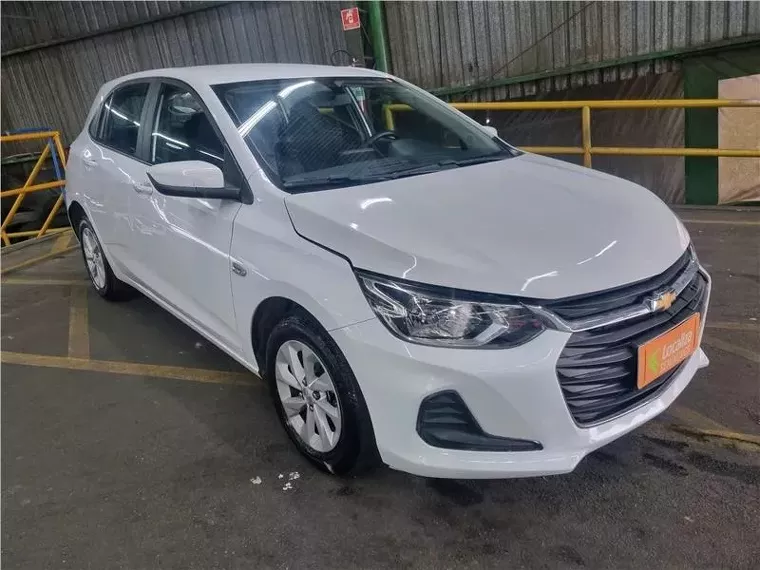 Chevrolet Onix Branco 13