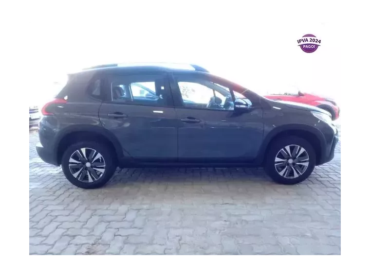 Peugeot 2008 Cinza 4