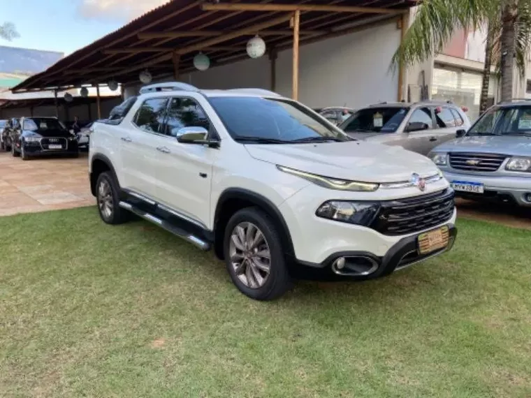 Fiat Toro Branco 2