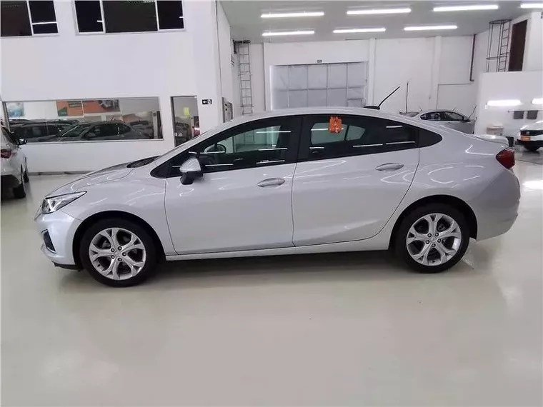 Chevrolet Cruze Prata 2