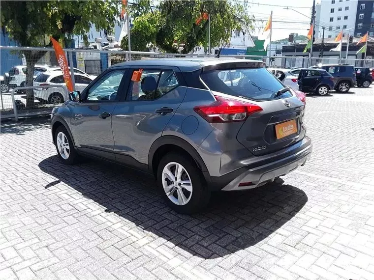 Nissan Kicks Cinza 9