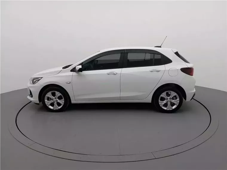 Chevrolet Onix Branco 13