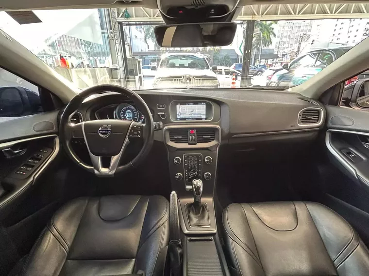 Volvo V40 Preto 10