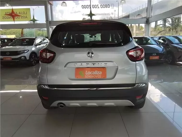 Renault Captur Prata 6