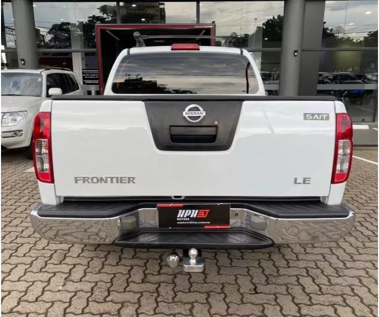 Nissan Frontier Branco 4