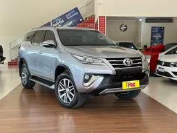 Toyota Hilux SW4